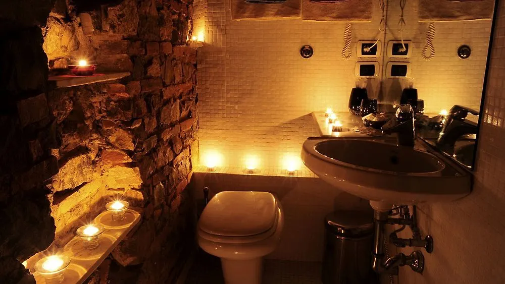 ***  Castello Di Montalbano Bed & Breakfast San Jacopo al Girone Italy