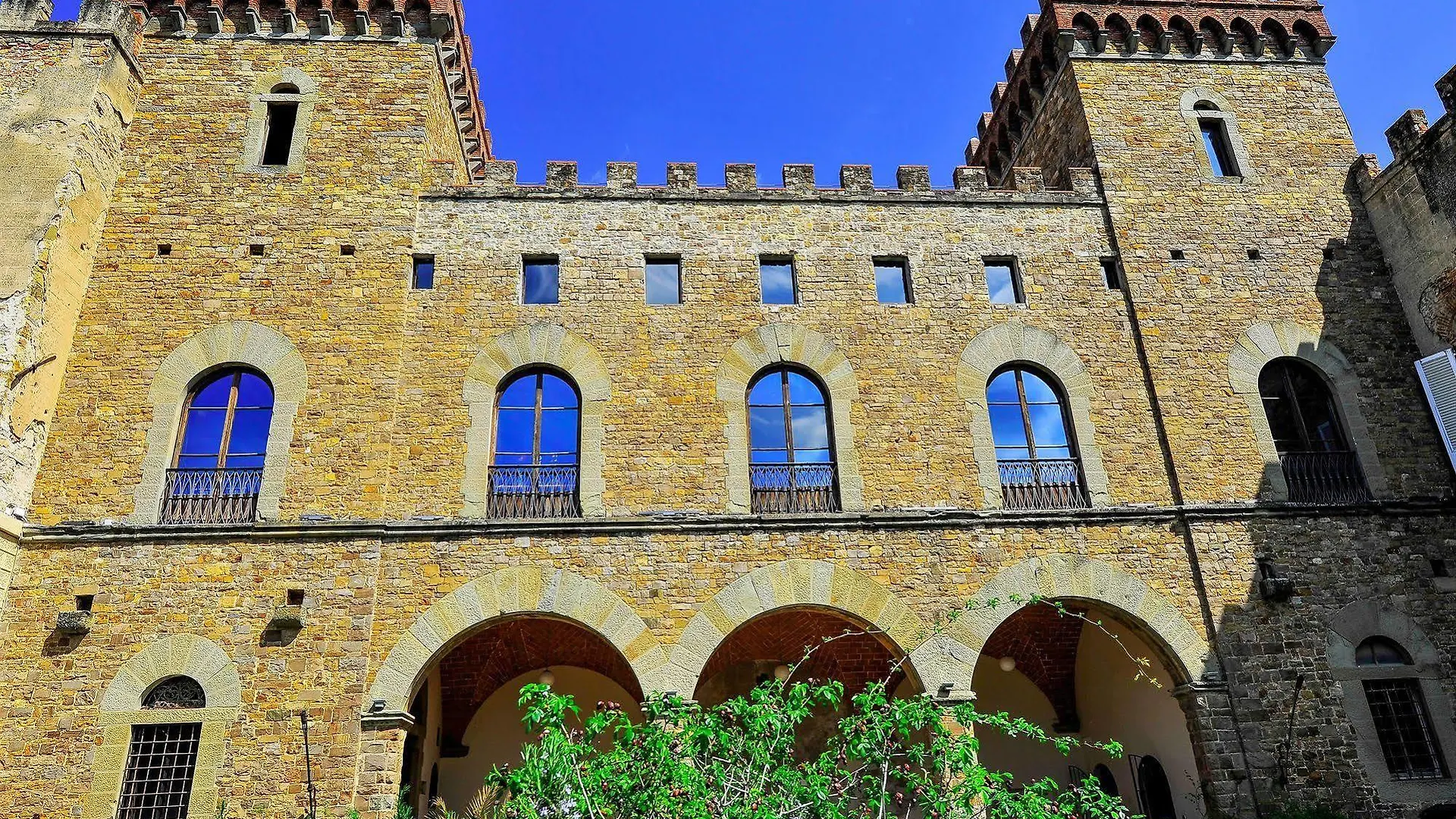 Castello Di Montalbano Bed and Breakfast San Jacopo al Girone Bed & Breakfast