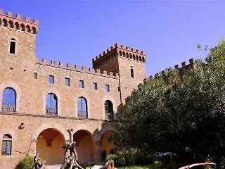 *** Bed & Breakfast Castello Di Montalbano Bed and Breakfast San Jacopo al Girone Italien